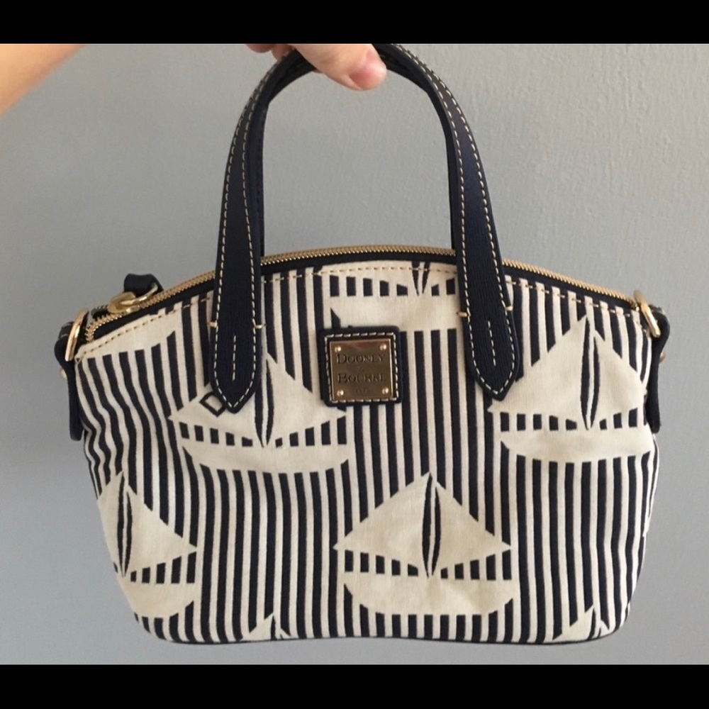 Dooney and Bourke Crossbody/satchel